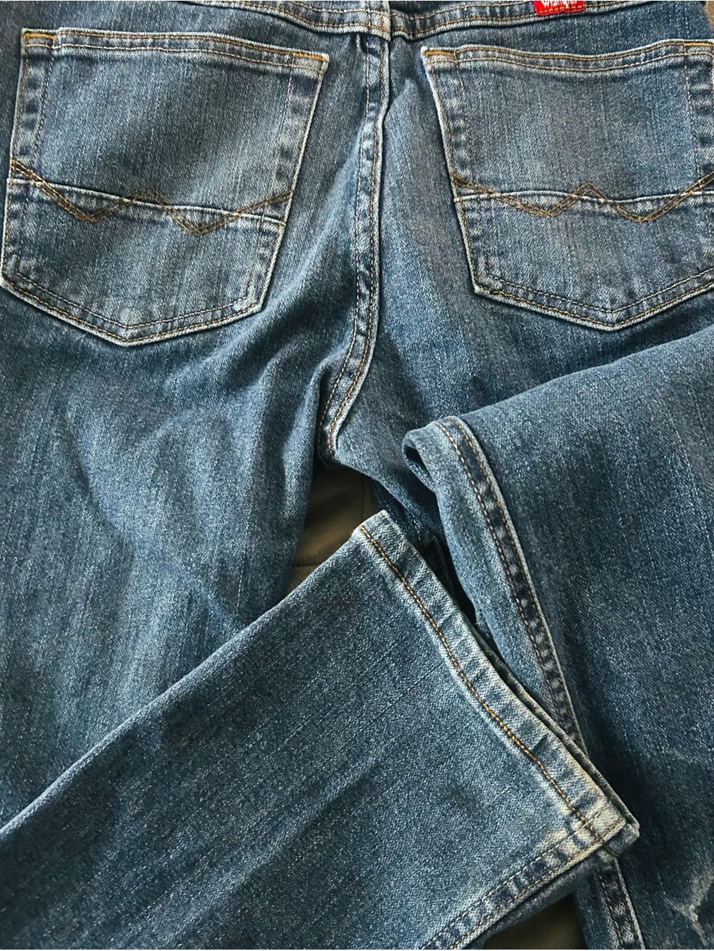 Men's Straight Blue Denim Jeans - Classic Fit